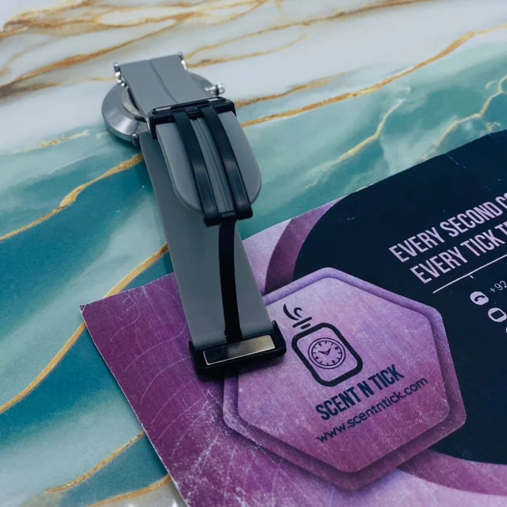 U Point Slim Watch with Magnet Rubber Strap